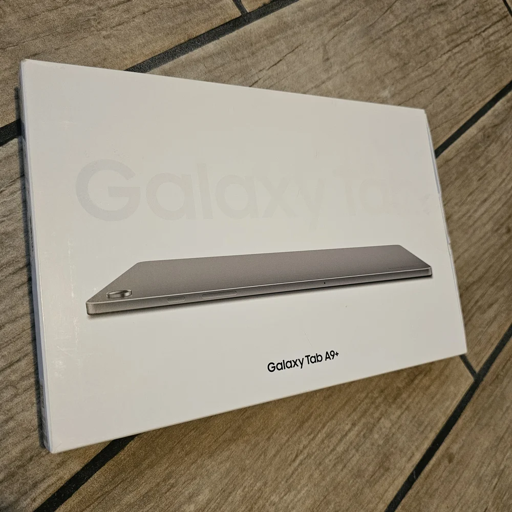 Samsung Galaxy Tab A9+ Silver White Packaging